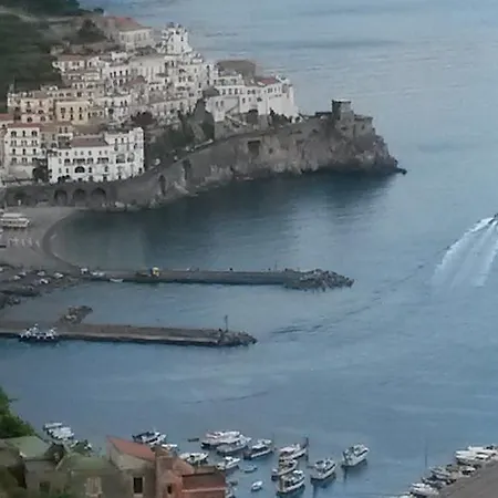 La Casetta Fra I Limoni Bed & Breakfast