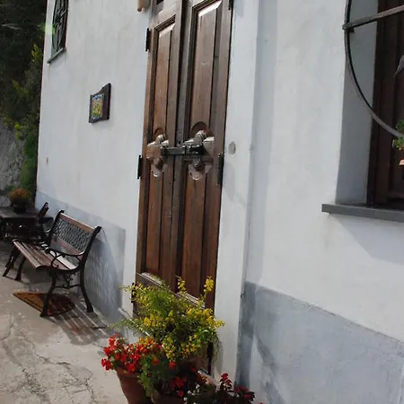 Bed & Breakfast La Casetta Fra I Limoni 3*